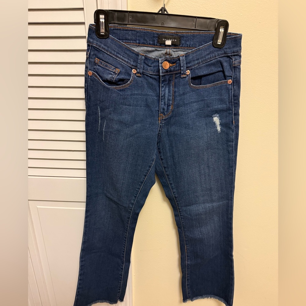 Halogen Petite Mid-Rise Cropped Jean